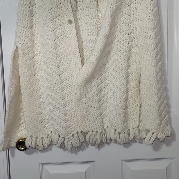 Vintage Hand Crocheted Poncho - Picture 5 of 5